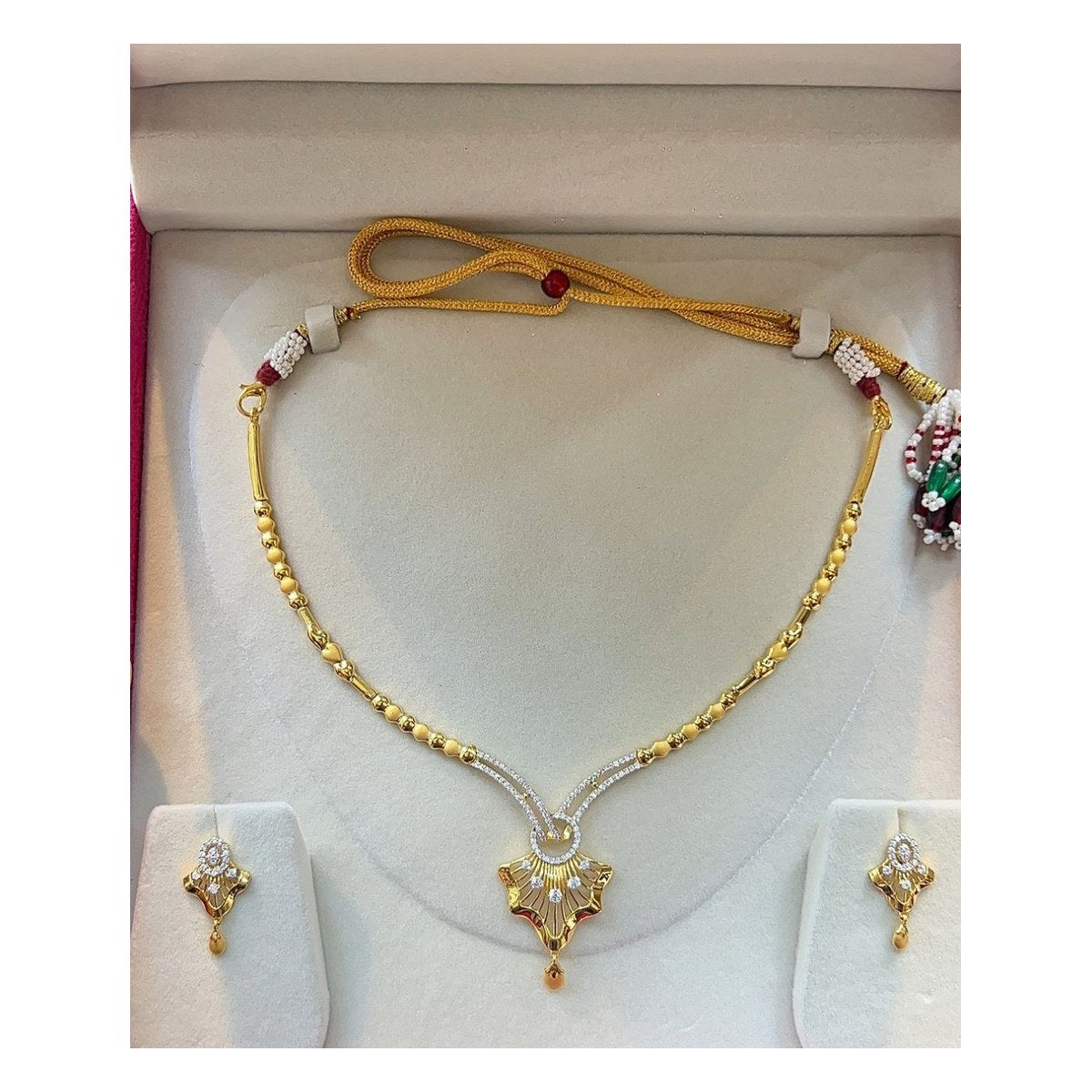 Two Neck Face Set Gold